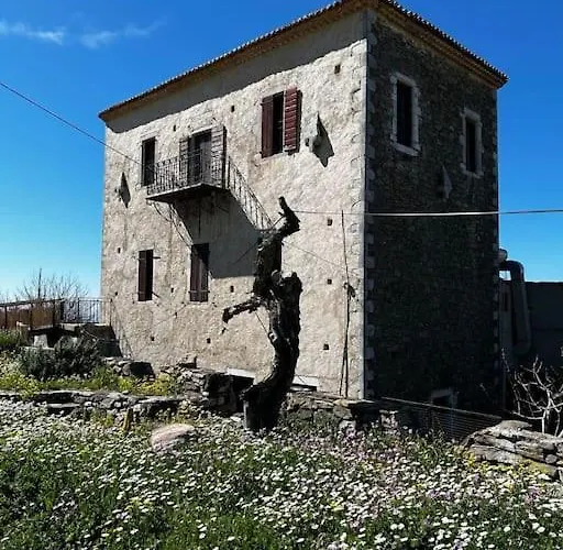 μαγεμένος πύργος στις θαλάμες